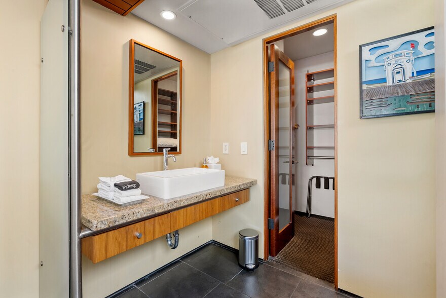 More Photos Of 690-696 S Coast Hwy, Laguna Beach, Laguna Beach Hotel For Sale