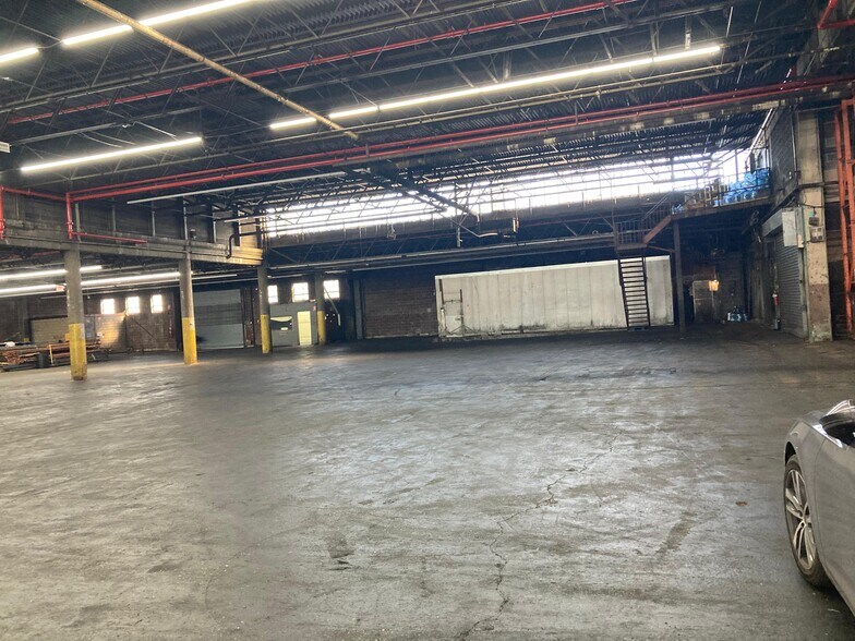 More Photos Of 1900 Linden Blvd, Brooklyn Warehouse For Lease
