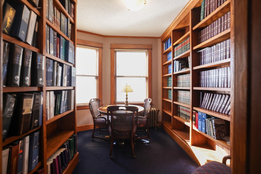 More Photos Of 951 Grand Ave, Saint Paul Office For Sale