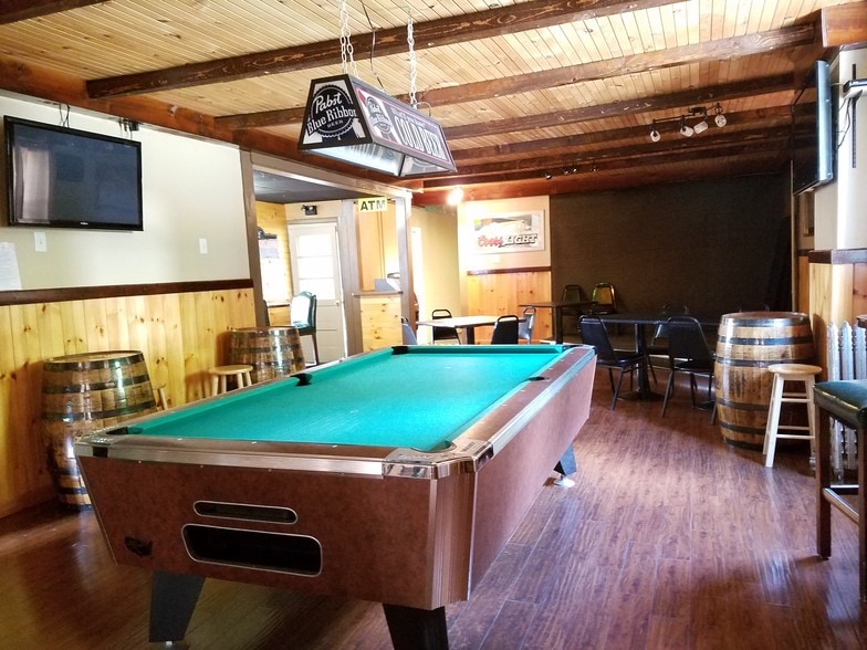 More Photos Of 140 Barto Rd, Barto Restaurant For Sale