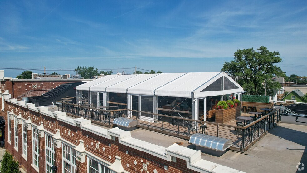 More Photos Of 1086 N 4th St, Columbus Office For Lease