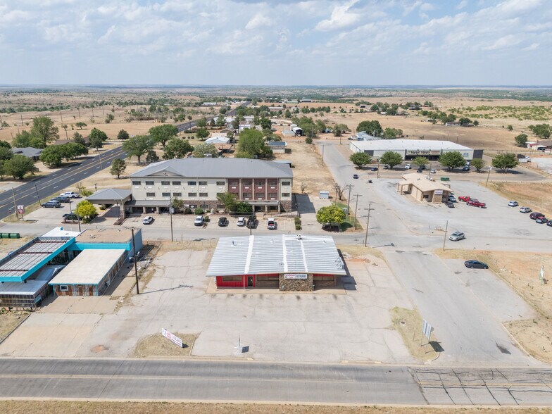 More Photos Of 103 Interstate 40, Shamrock Restaurant For Sale