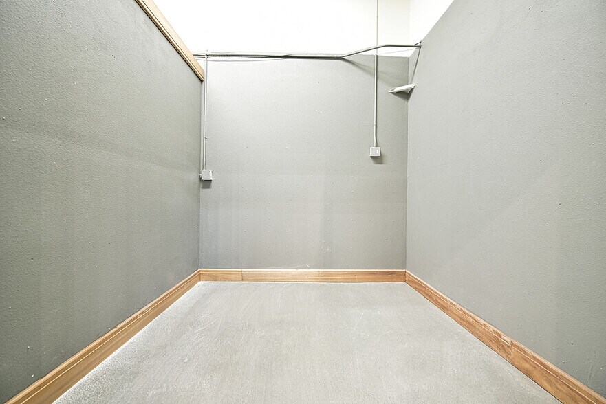 More Photos Of 1744 Forrest Way, Carson City Manufacturing For Sale