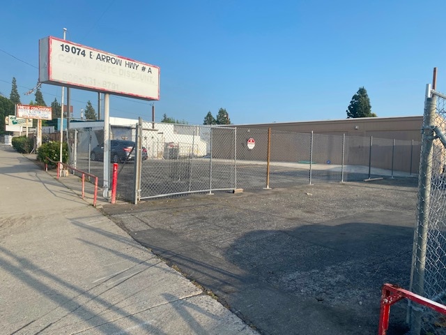 Primary Photo Of 19074 Arrow Hwy, Covina Auto Repair For Lease