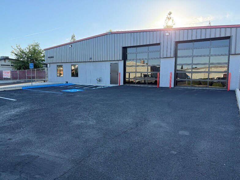 Primary Photo Of 4626 N Bendel Ave, Fresno Warehouse For Lease
