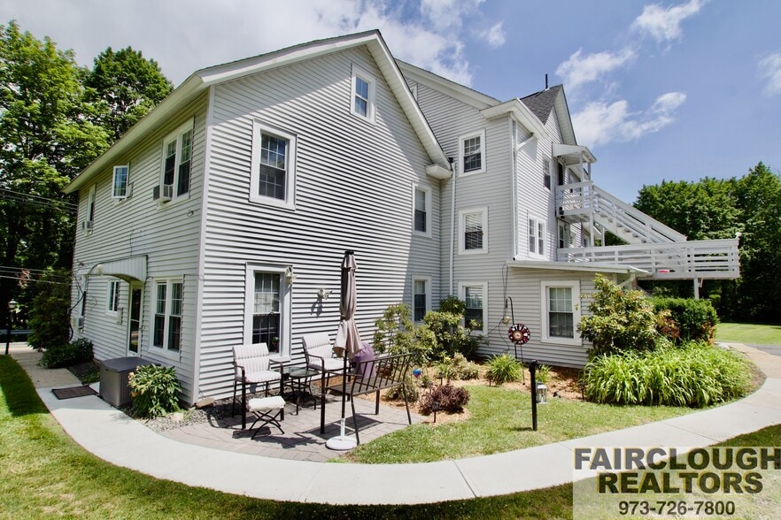 More Photos Of 224 Glen Rd, Sparta Apartments For Sale