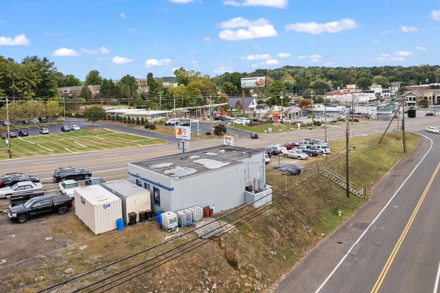 More Photos Of 6212 Kingston Pike, Knoxville Auto Repair For Sale