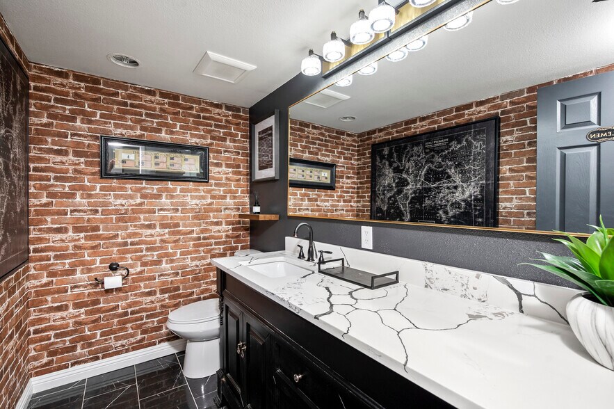 More Photos Of 200 N 23rd St, Boise Office For Sale