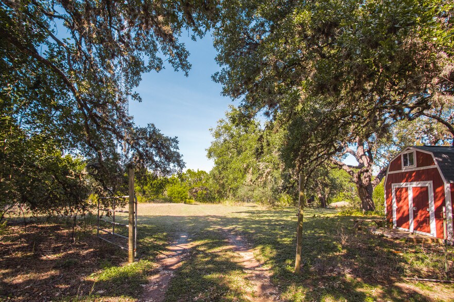 More Photos Of 7087 Dietz Elkhorn Rd, Boerne Land For Sale