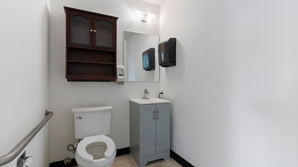 More Photos Of 10903 Indian Head Hwy, Fort Washington Office For Lease