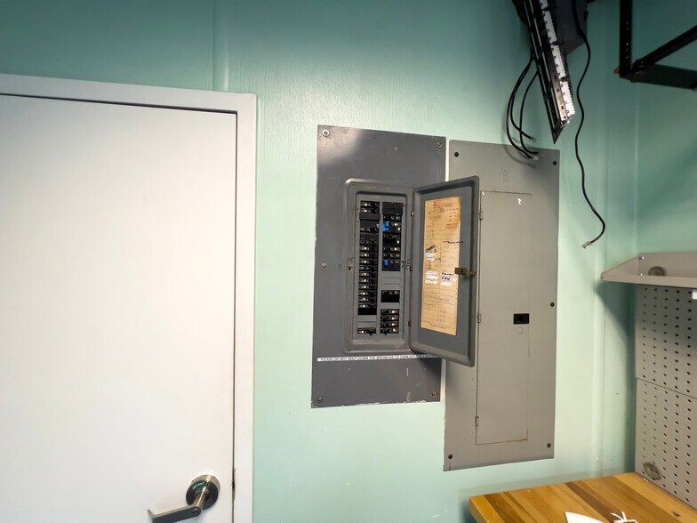 More Photos Of 3400 NE 2nd Ave, Miami Restaurant For Sale