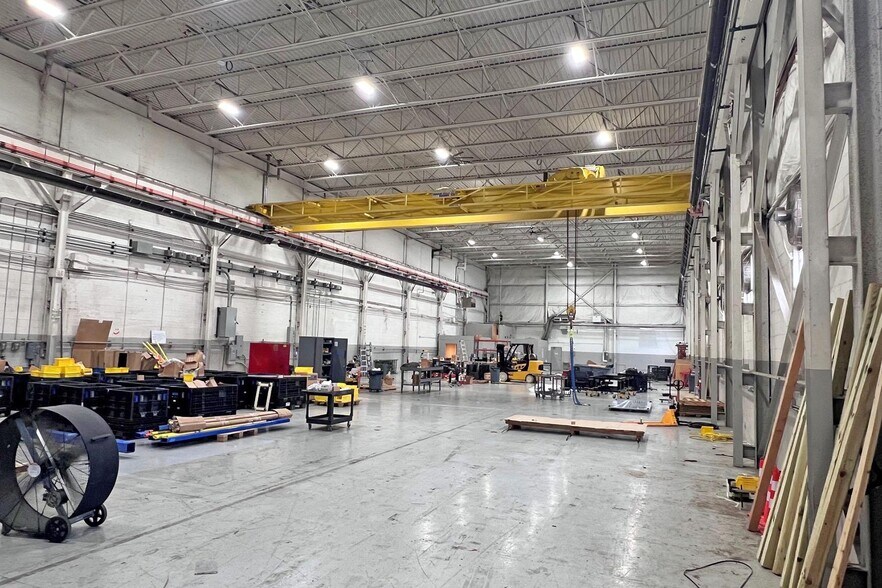 More Photos Of 6100-6110 Fifteen Mile Rd, Sterling Heights Warehouse For Lease