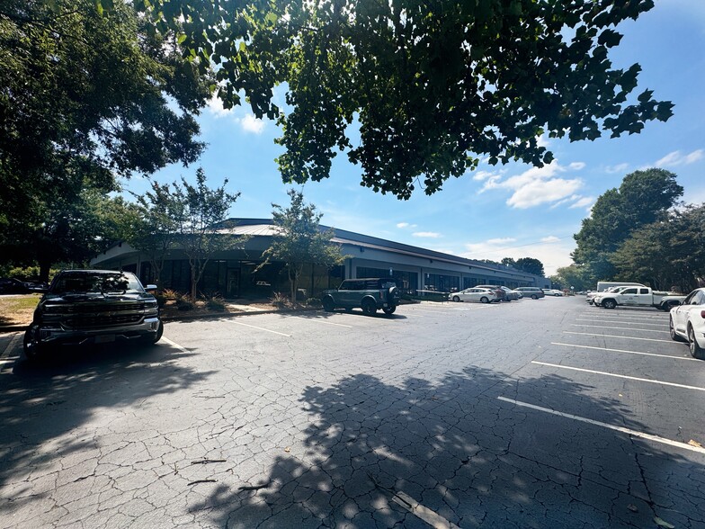 Primary Photo Of 2395 Pleasantdale Rd, Doraville Warehouse For Lease