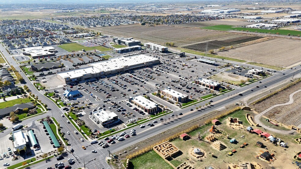 More Photos Of 400 S 1200 E, Mapleton Unknown For Lease