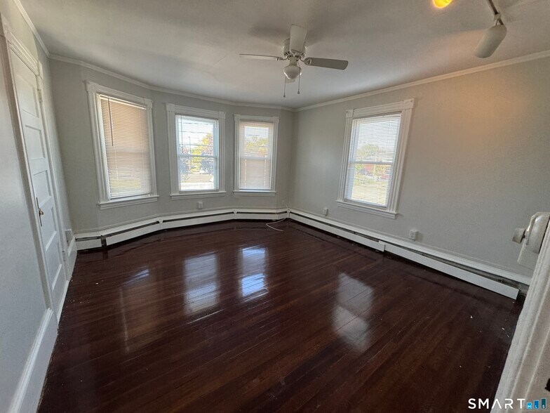 More Photos Of 643-645 Burnside Ave, East Hartford Apartments For Sale