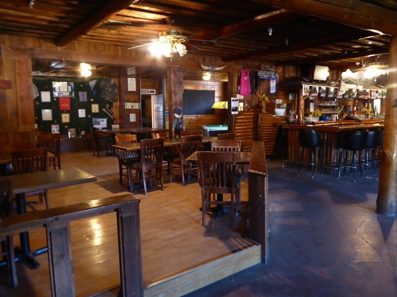 More Photos Of 607 W Main St, Payson Bar For Sale