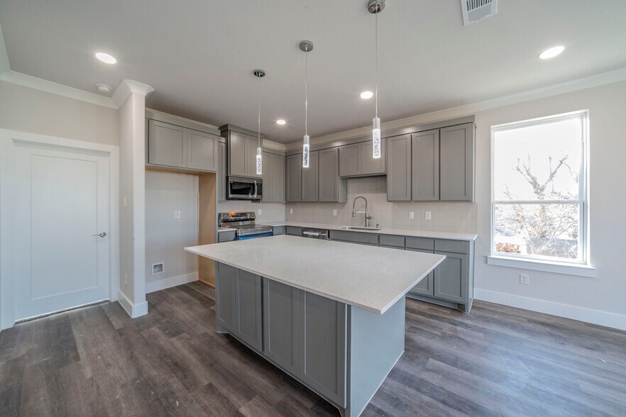 More Photos Of 1601 Mignon Dr, Arlington Apartments For Sale