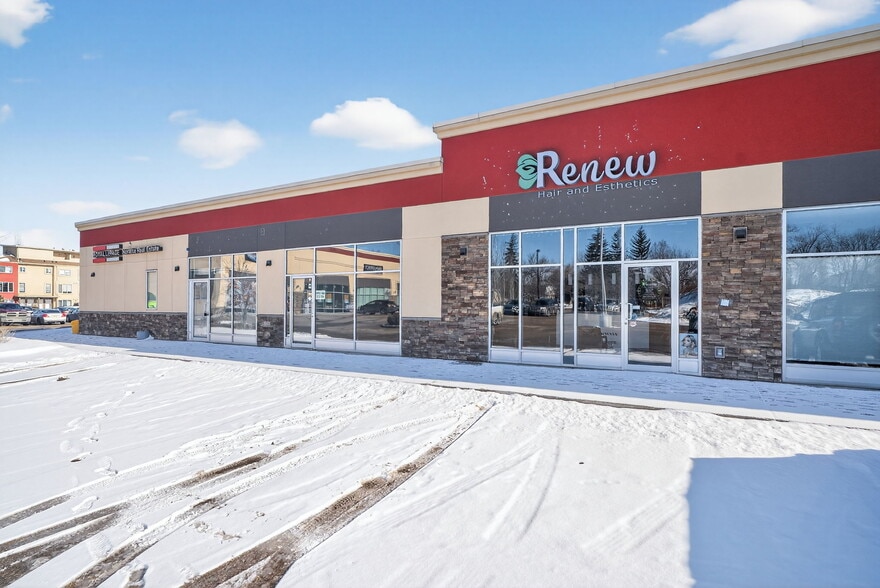 More Photos Of 10451 99 Ave, Fort Saskatchewan Storefront For Sale