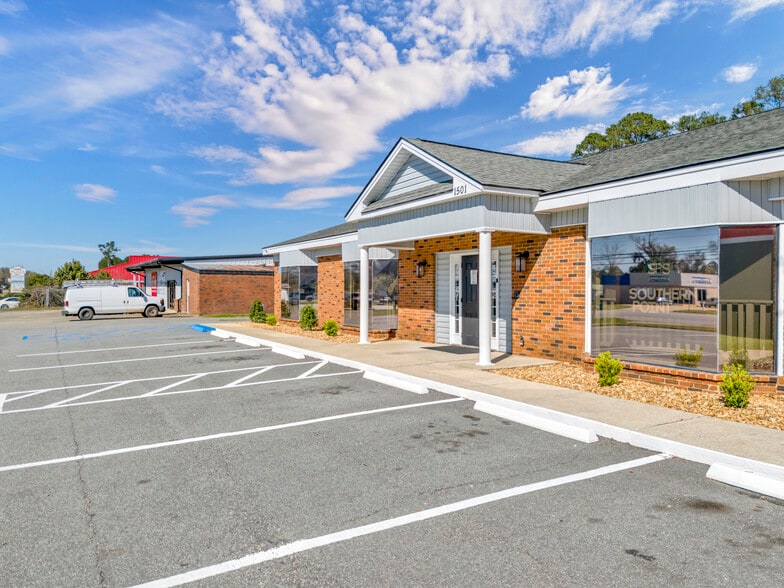 More Photos Of 1501 US Highway 19 S, Leesburg Office For Sale
