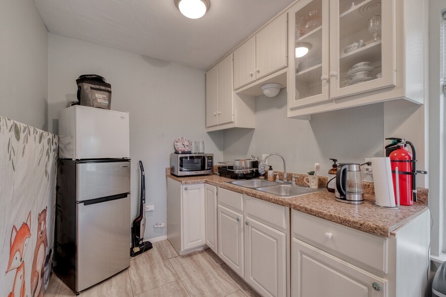 More Photos Of 13803 Ann Pl, Austin Office For Sale