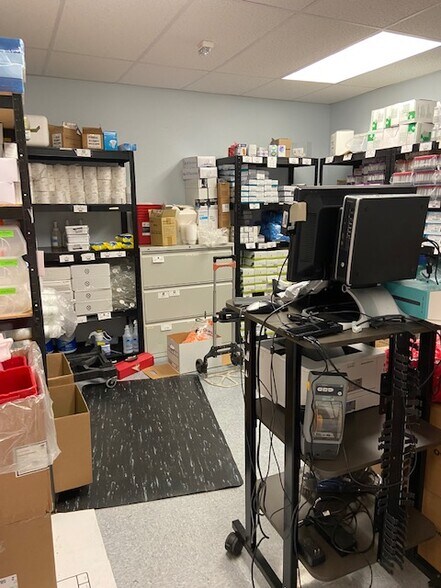 More Photos Of 2650 Bahia Vista St, Sarasota Medical For Sale