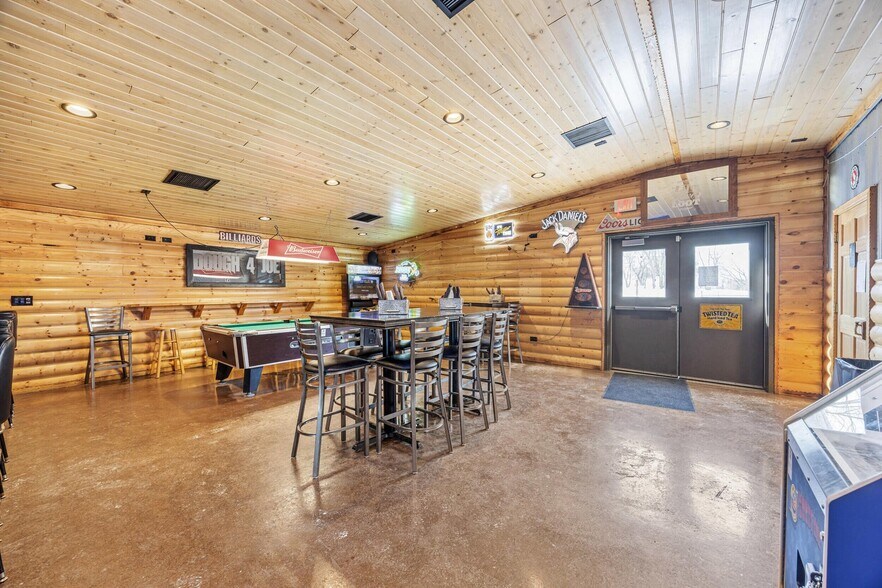 More Photos Of 511 Fergus Ave, Erhard Restaurant For Sale