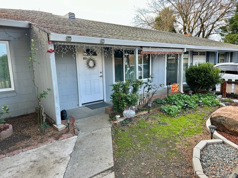 More Photos Of 600 Harbor Blvd, West Sacramento Warehouse For Sale