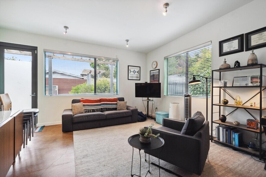 More Photos Of 1010 Grayson St, Berkeley Office Residential For Sale