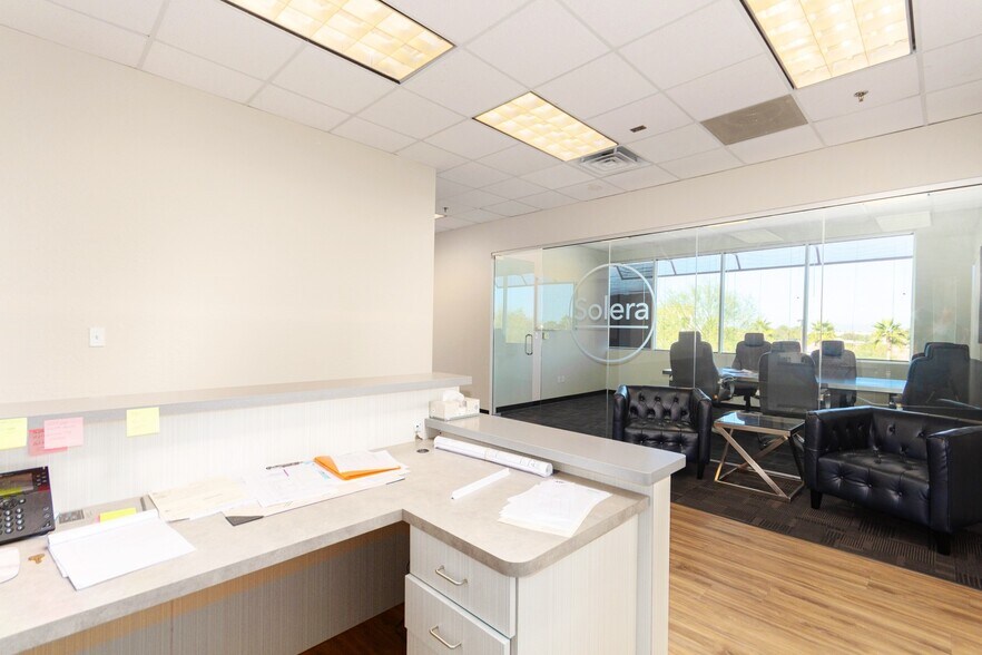 More Photos Of 1040 S Gilbert Rd, Gilbert Storefront Retail Office For Lease