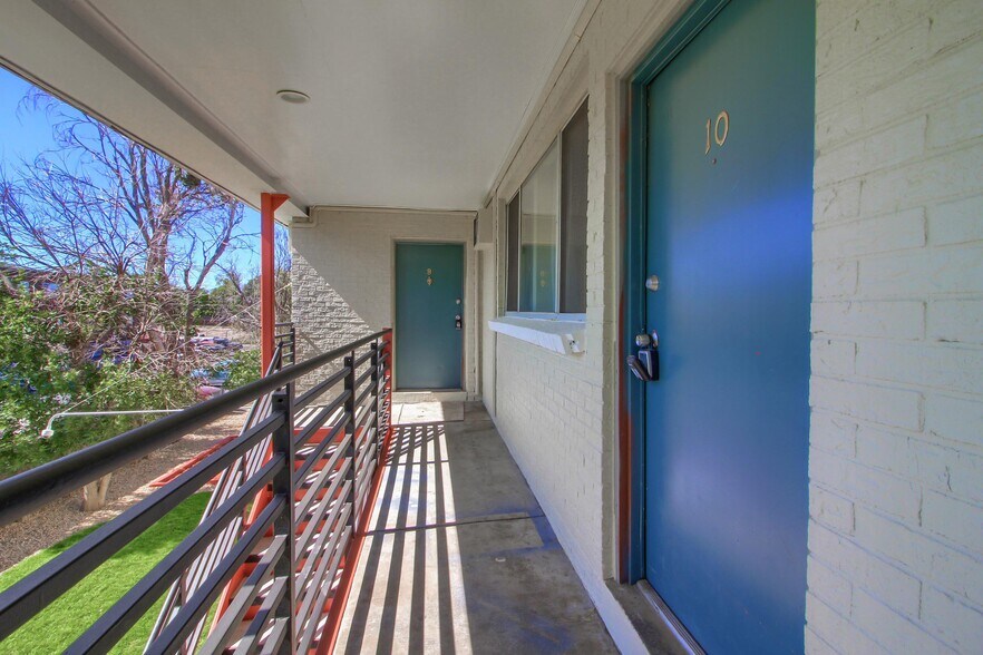 More Photos Of 1422 Macon St, Aurora Apartments For Sale