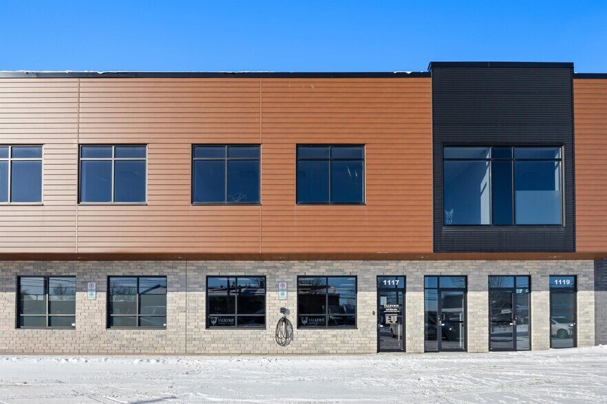 Primary Photo Of 1109-1129 Montée Masson, Laval Office For Lease