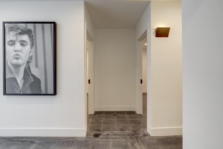 More Photos Of 710 Seward St, Los Angeles Loft Creative Space For Lease