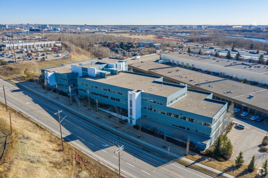 More Photos Of 1200 59th Ave SE, Calgary Office For Lease