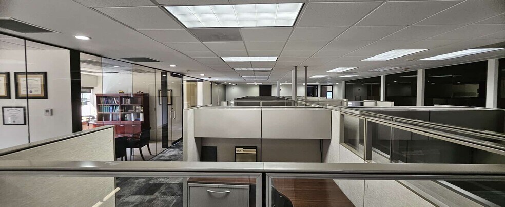 More Photos Of 283 Catalonia Ave, Coral Gables Office For Sale