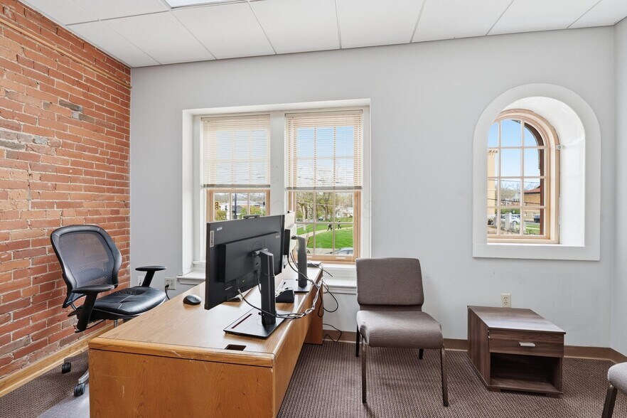 More Photos Of 88 N Sandusky St, Delaware Office For Lease