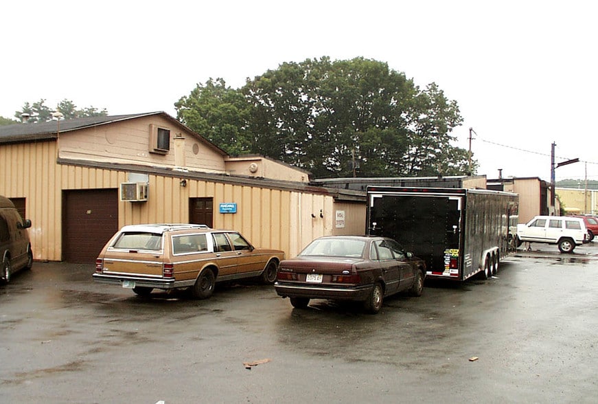 More Photos Of 2 Birch Rd, Middleton Warehouse For Lease