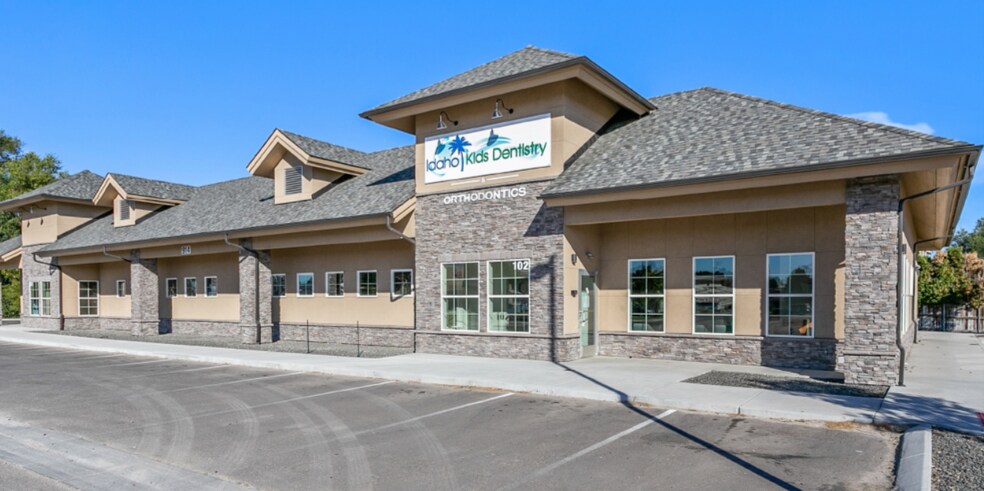 More Photos Of 914 12th Ave Rd, Nampa Office For Lease