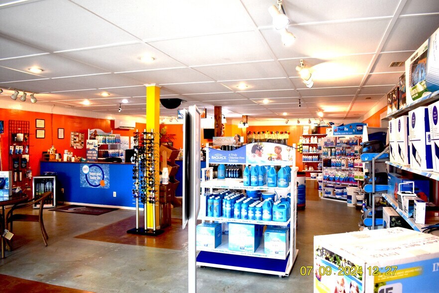 More Photos Of 826 S Post Rd, Shelby Storefront For Lease