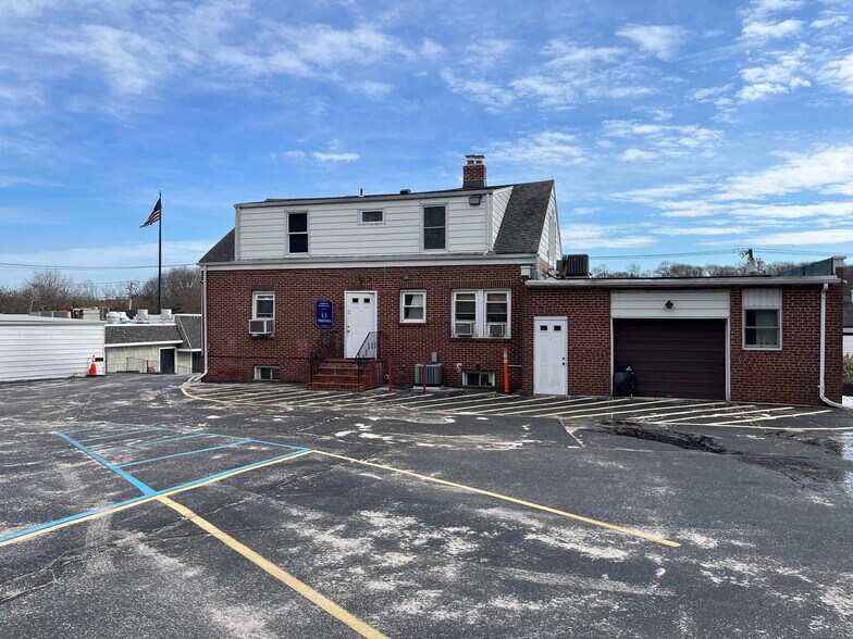 More Photos Of 1789 E Jericho Tpke, Huntington Medical For Lease