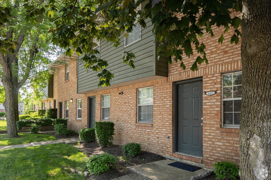 More Photos Of 1300 Cimarron Cir, Fairborn Apartments For Sale