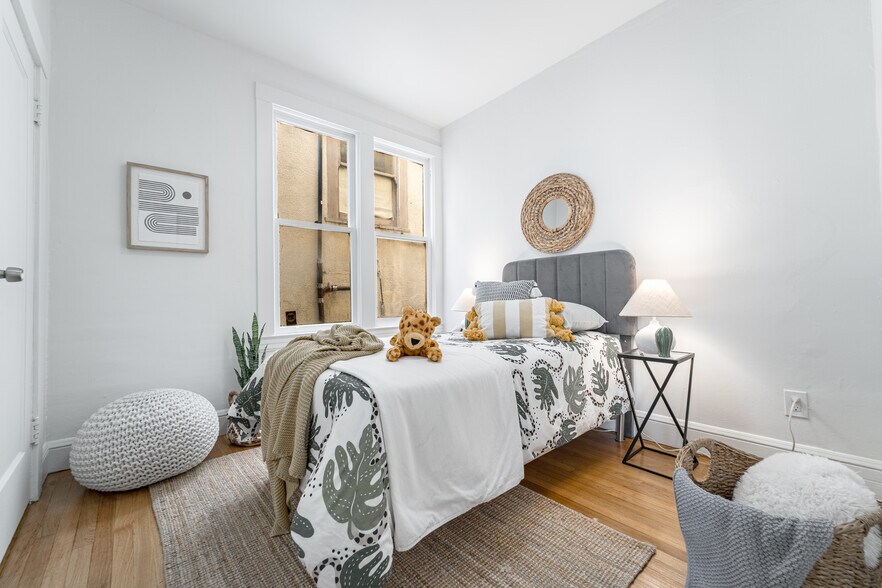 More Photos Of 1538 Thomas Ave, San Francisco Apartments For Sale