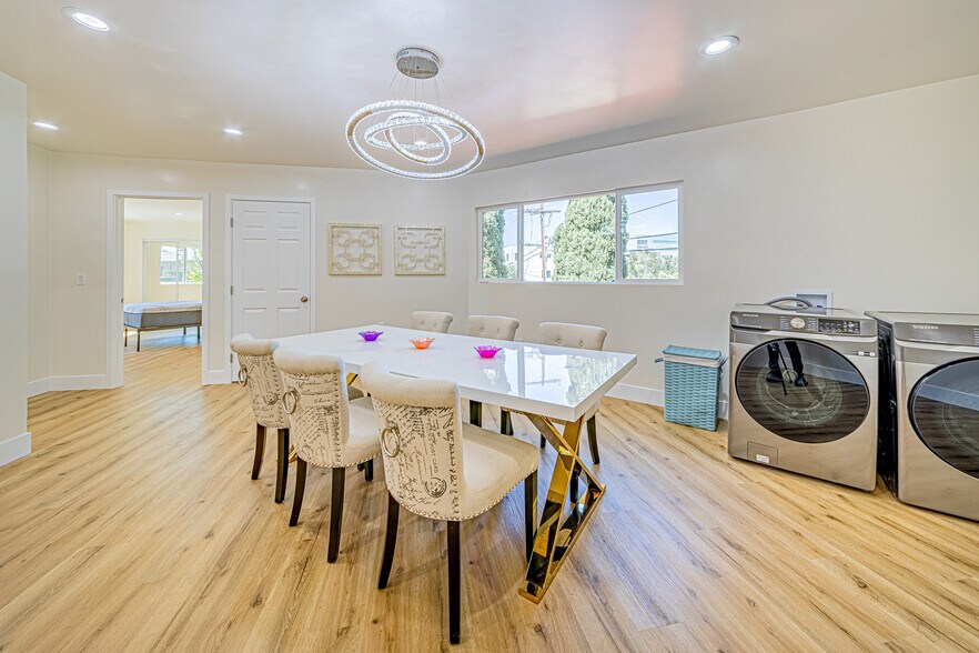 More Photos Of 5633 La Mirada Ave, Los Angeles Apartments For Sale