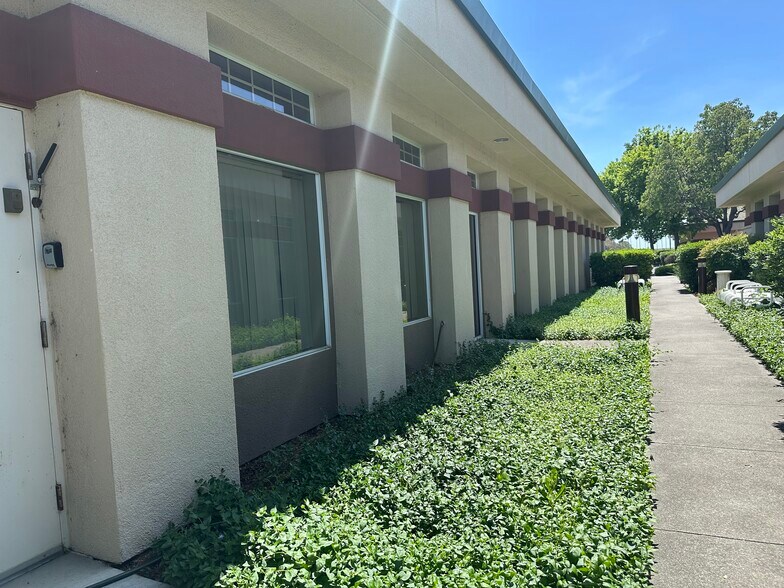 More Photos Of 2060 Peabody Rd, Vacaville Medical For Sale