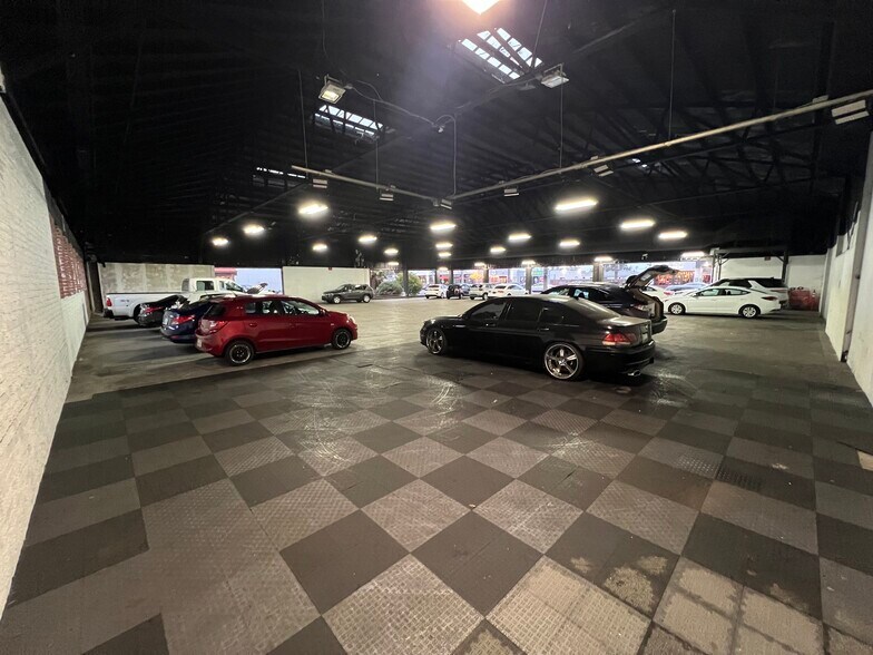 More Photos Of 116 S Coast Hwy, Oceanside Storefront For Lease