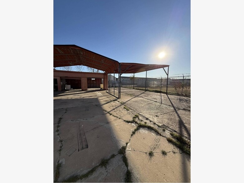 More Photos Of 2712 Shaver St, Pasadena Healthcare For Sale