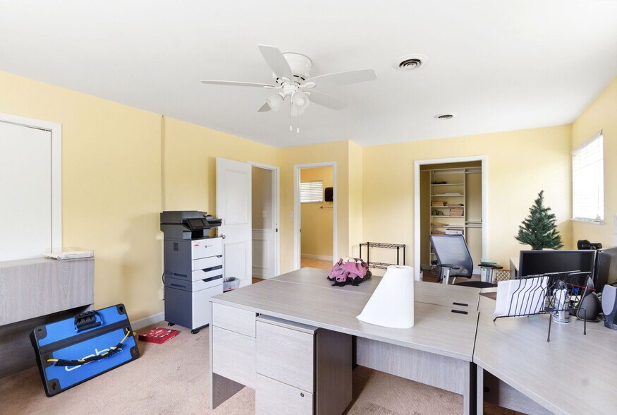 More Photos Of 10 Fairway Dr, Springboro Office Residential For Sale
