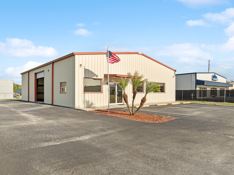 More Photos Of 18820 Sakera Rd, Hudson Warehouse For Lease