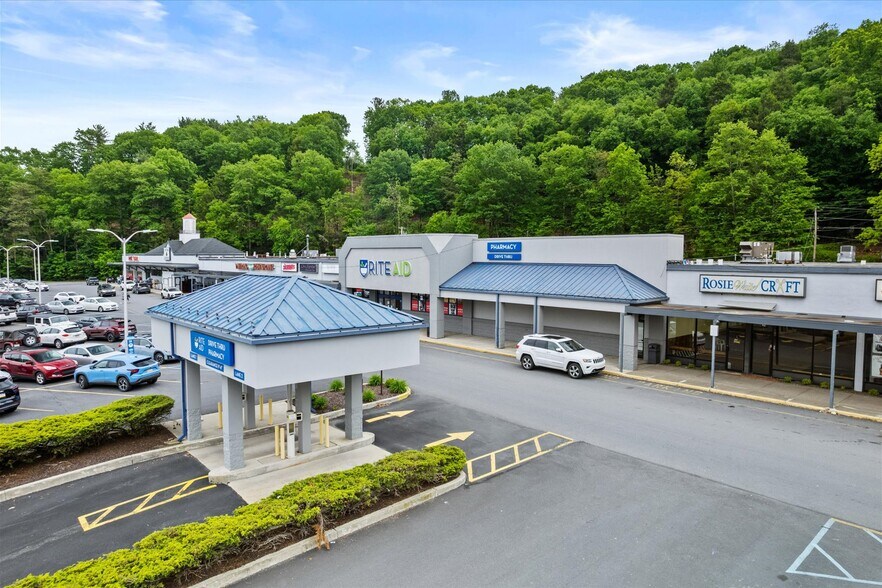 More Photos Of 44 Kings Vlg, Minersville Drugstore For Lease