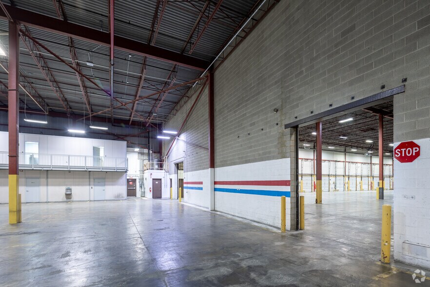 More Photos Of 2 Colony Ct, Brampton Warehouse For Sale