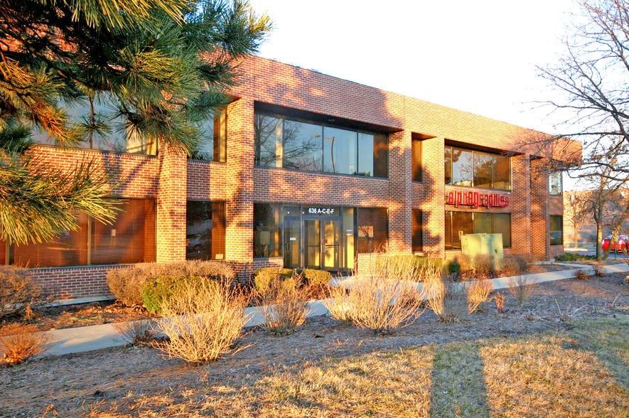 More Photos Of 636 Remington Rd, Schaumburg Office For Lease